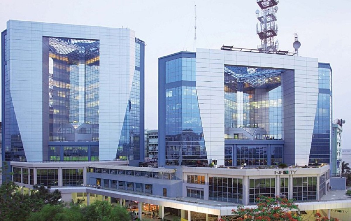 Fenopix Off Campus Drive 2023